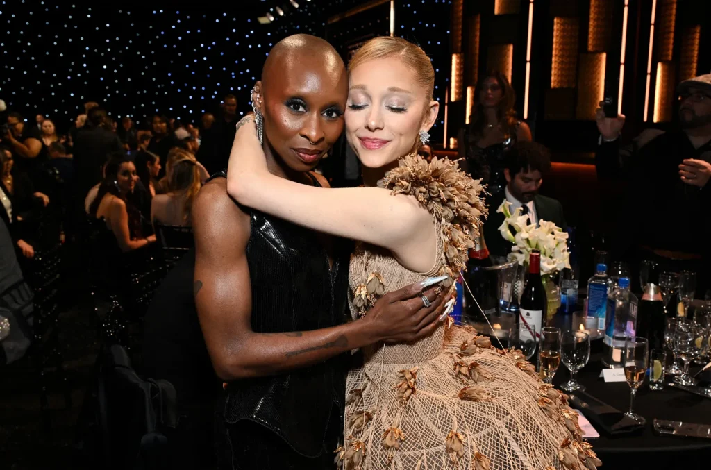 Ariana Grande y Cynthia Erivo: 5 datos que desataron teorías de control