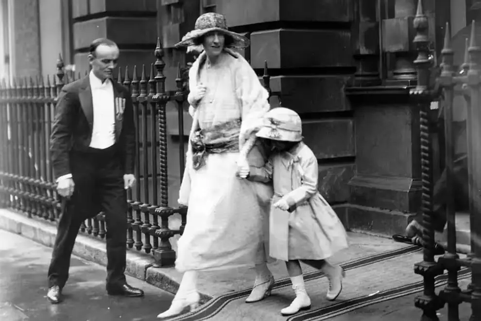 Las Primas Ocultas de la Reina Isabel II